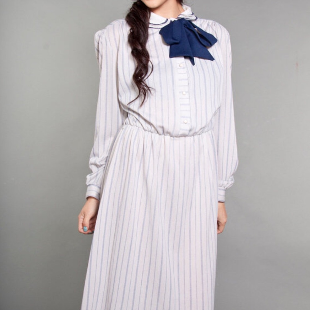 Vintage 70s Navy Gray Pinstripe Pussybow Dress
